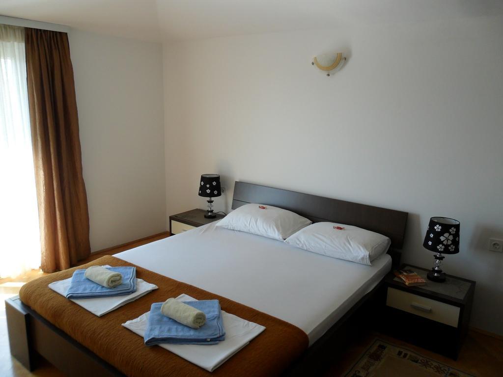 Apartments Kalluka Ilha Ilha Sveti Stefan Quarto foto